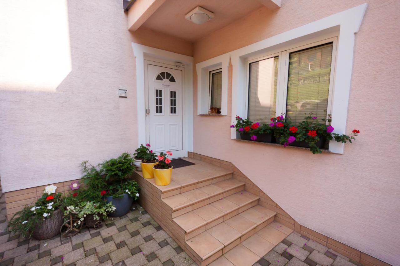 Apartmani Strsoglavec Krapinske Toplice Exterior foto